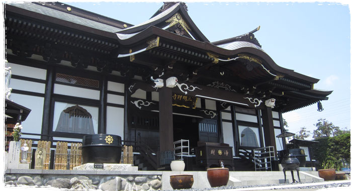 人形供養寺 三明寺:本堂